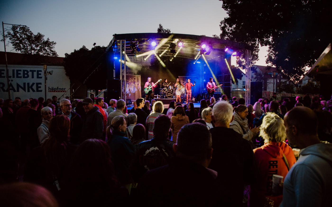 Ganz Gifhorn freut sich auf drei Tage Altstadtfest-Party vom 21. bis 23. August  – Von KURT gibt‘s ein Sonderheft