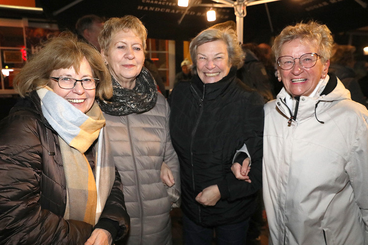 Gemütlich, ideenreich, familiär: Hier findest Du KURTs schönste Fotos vom Schlossmarkt und Gifhorner Weihnachtsmarkt