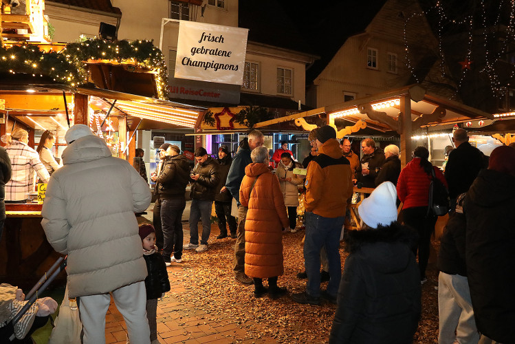 Gemütlich, ideenreich, familiär: Hier findest Du KURTs schönste Fotos vom Schlossmarkt und Gifhorner Weihnachtsmarkt