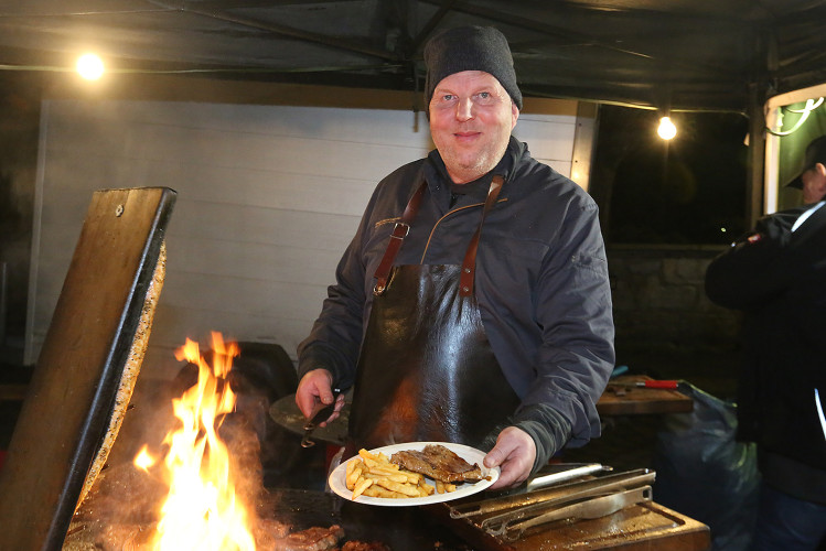 Gemütlich, ideenreich, familiär: Hier findest Du KURTs schönste Fotos vom Schlossmarkt und Gifhorner Weihnachtsmarkt