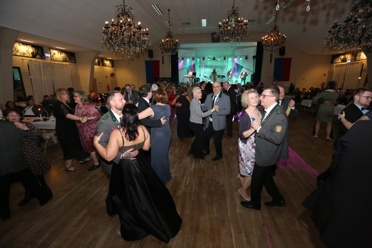 Gifhorn in Feierlaune: KURT zeigt Euch die schönsten Fotos vom Frühlingsball