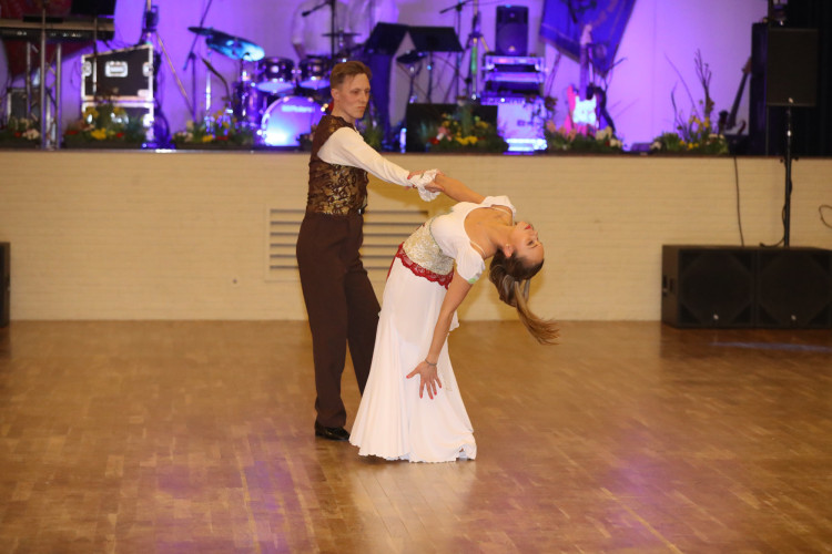 Gifhorn in Feierlaune: KURT zeigt Euch die schönsten Fotos vom Frühlingsball