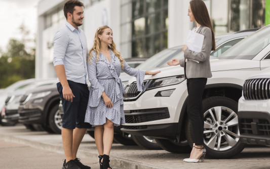 Gifhorn ist eine Autostadt: Udo von Ey von der City-Gemeinschaft freut sich auf Gifhorner Automeile am 30. August