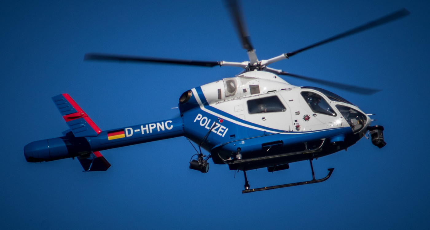 Gifhorns Polizei fahndet mit 14 Streifenwagen und einem Hubschrauber - Doch die Einbrecher entkommen