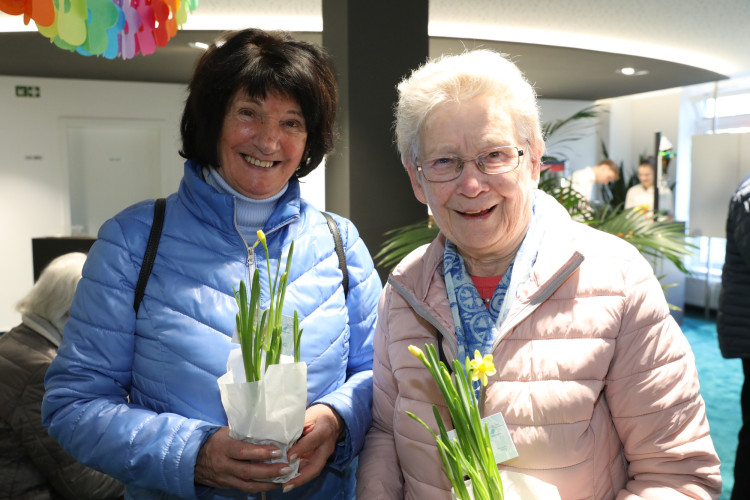 Große KURT-Bildergalerie für Tage der offenen Tür von JOVO Hörsysteme: Häppchen, Hörtest und leckere Cocktails bei Meisterbetrieb aus Gifhorn