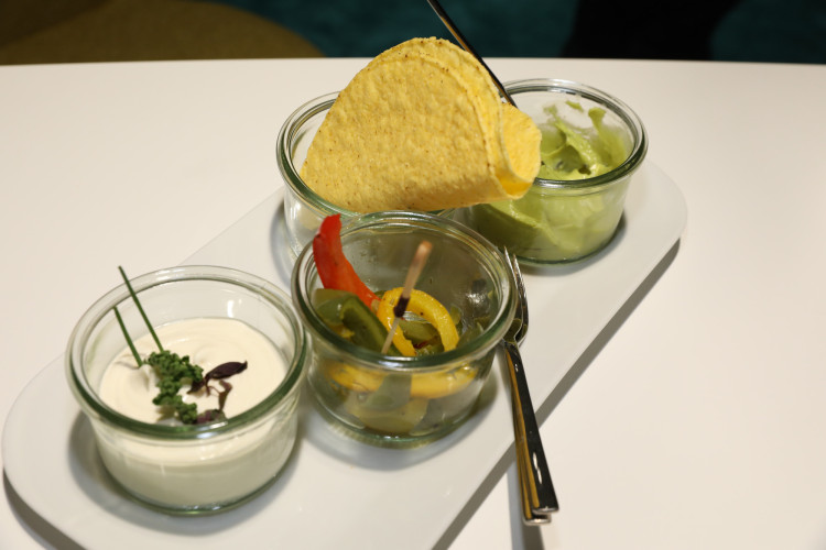 Große KURT-Bildergalerie für Tage der offenen Tür von JOVO Hörsysteme: Häppchen, Hörtest und leckere Cocktails bei Meisterbetrieb aus Gifhorn