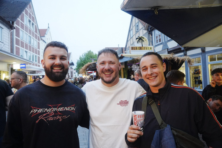 Große KURT-Bildergalerie zum Altstadtfest-Auftakt: Die schönsten Fotos vom prächtigen Freitagabend auf Gifhorns Party Nummer eins