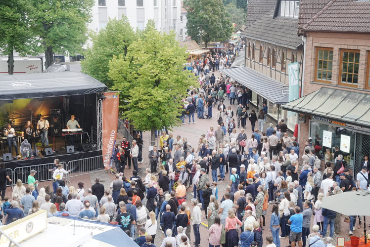 Große KURT-Bildergalerie zum Altstadtfest-Auftakt: Die schönsten Fotos vom prächtigen Freitagabend auf Gifhorns Party Nummer eins