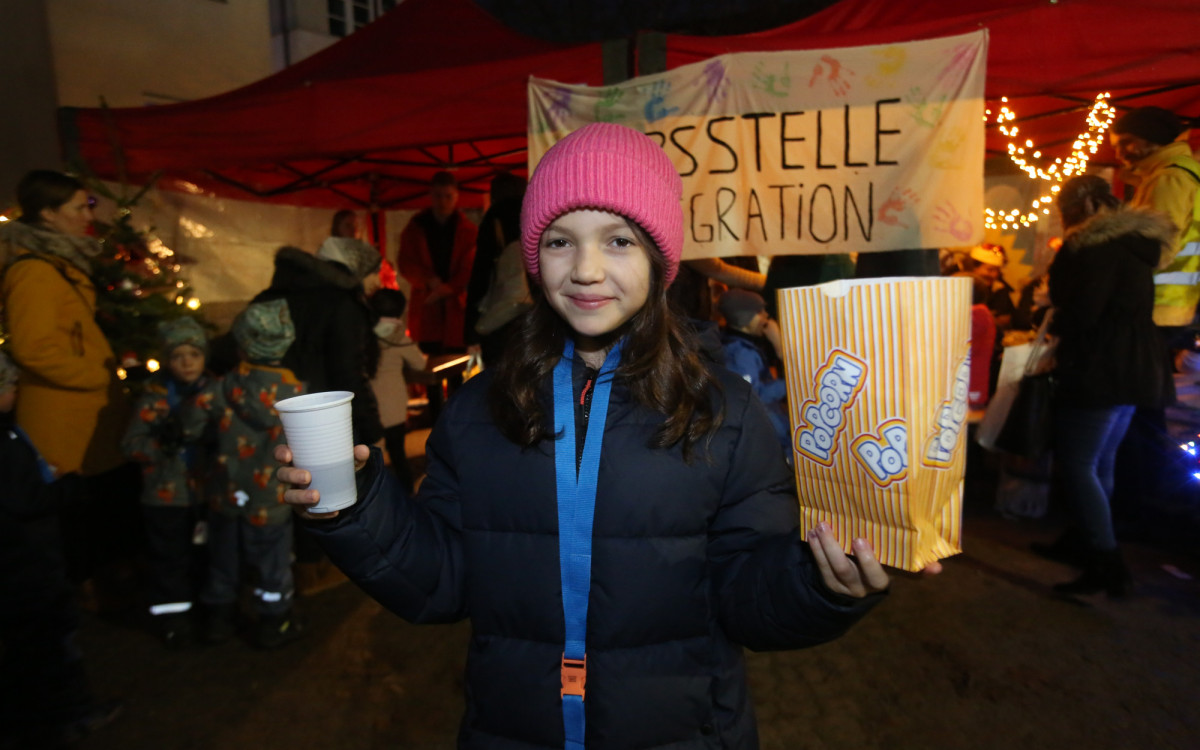 Großer Ansturm beim Kinderadventsmarkt - Werft einen Blick in die KURT-Bildergalerie!
