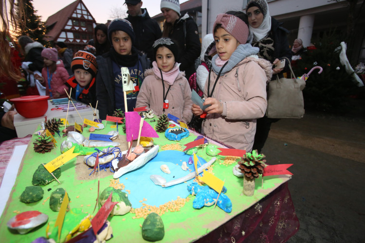 Großer Ansturm beim Kinderadventsmarkt - Werft einen Blick in die KURT-Bildergalerie!