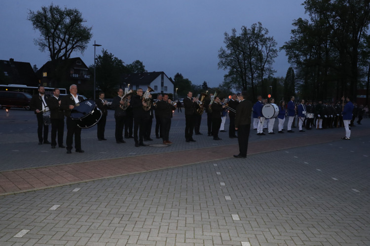 Großer Zapfenstreich auf dem Gifhorner Schützenplatz: Wir zeigen Euch die besten Bilder