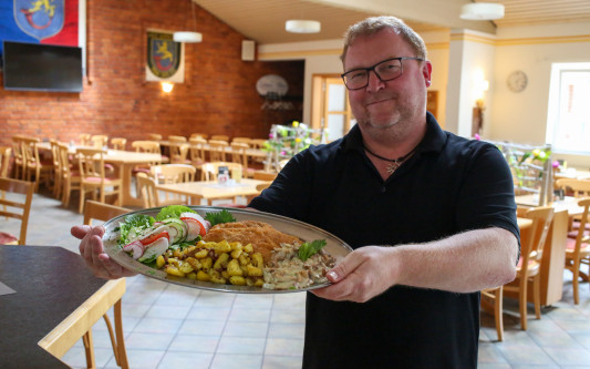 Schnitzel, Grünkohl und Wild zur Abholung ab Montag: Bei Sven's Schützen-Wiese wird's deftig