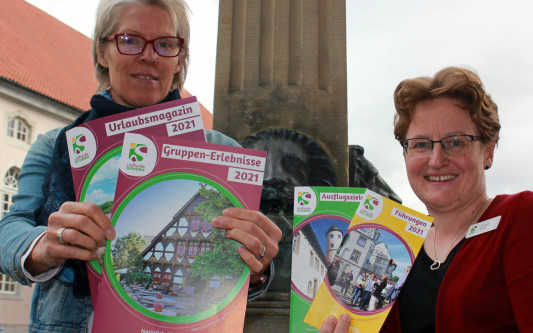 Gruppen-Erlebnisse, Ausflugsziele und mehr - Die neuen Urlaubsprospekte der Südheide Gifhorn zeigen, wie schön unsere Region ist