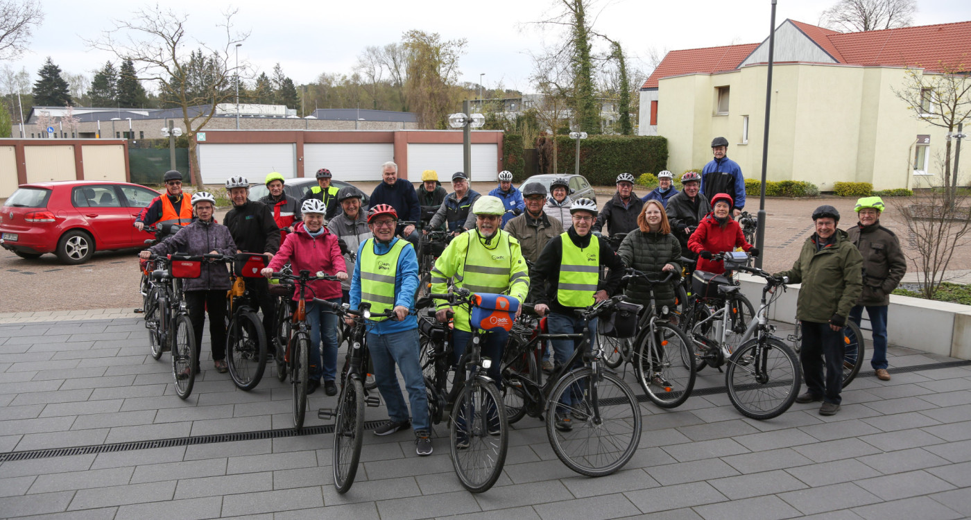 Gut, dass ich das nicht Malte habe machen lassen: KURT-Fahrradfuchs Mia Anna Elisabeth Timmer hat die Gifhorner ADFC-Feierabendradtour bewältigt