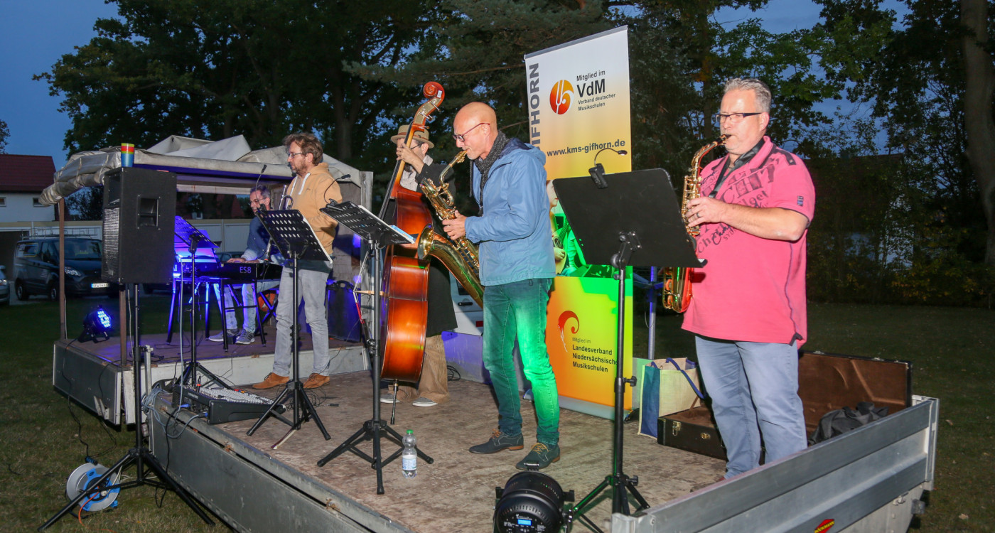 Das gab's ja hier noch nie: GWG-Mieter finden Hänger-Konzerte der Kreismusikschule Gifhorn außerordentlich gut