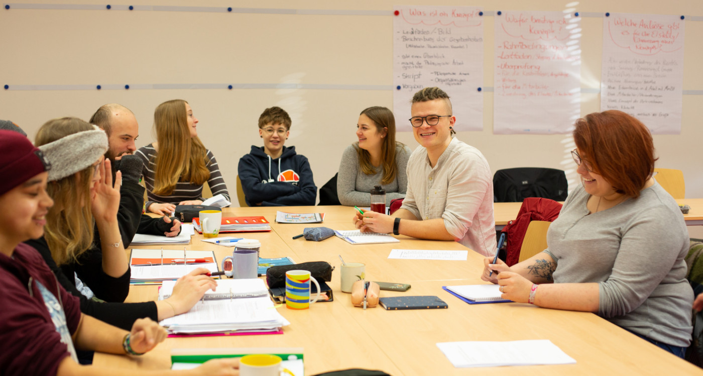 Heilerziehungspflege ist für Niclas Klenner (20) aus Wasbüttel ein Traumberuf - Für die Ausbildung gibt's jetzt sogar eine Vergütung