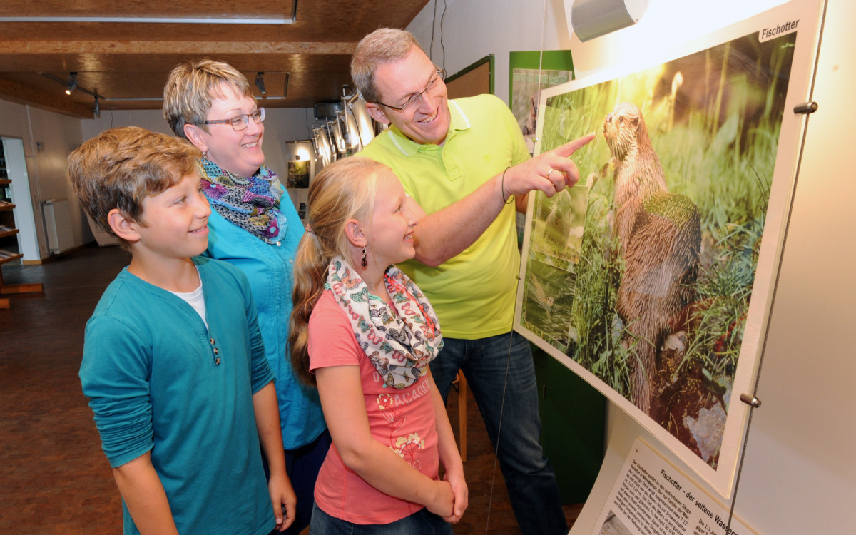 Herbst: Endlich Zeit für die Familie! Otter-Zentrum, Bernsteinsee oder Nachttopfmuseum – Wie wär‘s mit einem Ausflug?