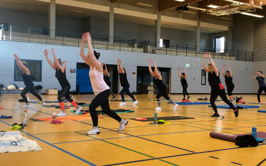 Hier hat sogar der Gatte Spaß an Gymnastik - Die Kurse der Gymnastik-Abteilung des SSV Kästorf werden immer beliebter