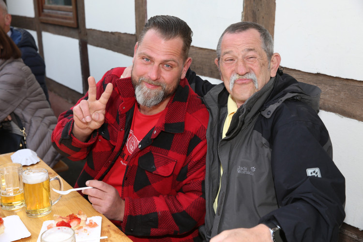 Hier kommen die schönsten Fotos vom Himmelfahrts-Hoffest beim Deutschen Heinrich in Wilsche