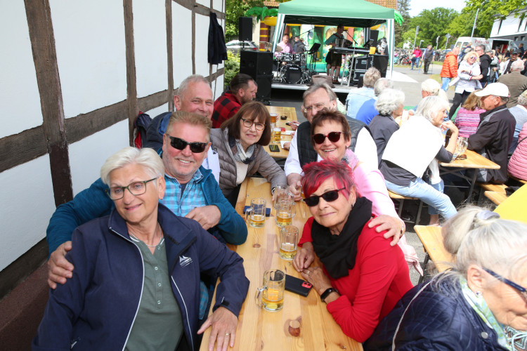 Hier kommen die schönsten Fotos vom Himmelfahrts-Hoffest beim Deutschen Heinrich in Wilsche