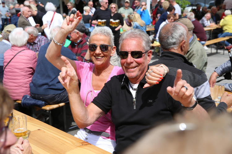 Hier kommen die schönsten Fotos vom Himmelfahrts-Hoffest beim Deutschen Heinrich in Wilsche