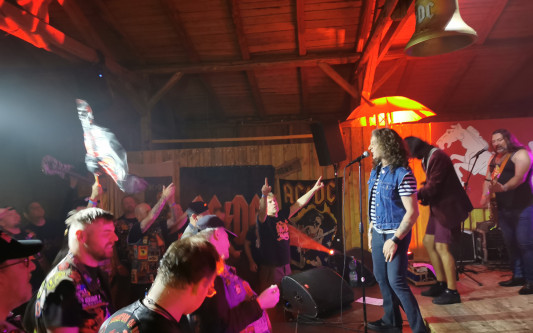 Highway to Ohrdorf: AC/DC-Fans aus ganz Europa treffen sich in Gifhorns Nordkreis