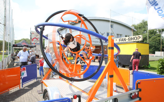Hunderte Leute ließen sich das Sportfest All Inklusive an der Flutmulde nicht entgehen - Das sind die schönsten Bilder