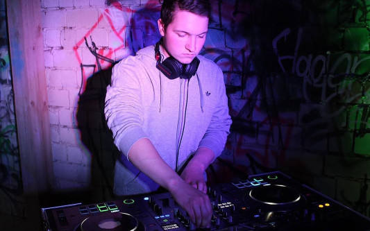 Ich fände es langweilig, mich im Genre festzulegen - El Schacko aus Hagen-Mahnburg produziert alles, worauf er gerade Bock hat