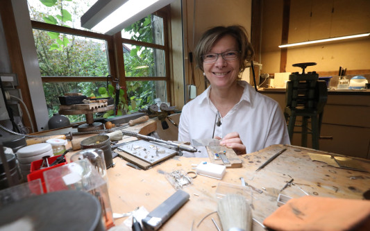 Ich freue mich jeden Tag auf meine Arbeit: Beate Fritz und ihr Goldschmiedeatelier feiern 20-jähriges Bestehen in Gifhorn