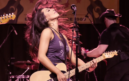 Ihr gehört die Zukunft des Country-Rock: Jessica Lynn tritt heute auf dem Altstadtfest Gifhorn auf