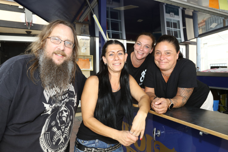 Ihr seid die Retter unseres Altstadtfestes: Wie Mitarbeiter und Freiwillige drei Tage Vollpower gaben