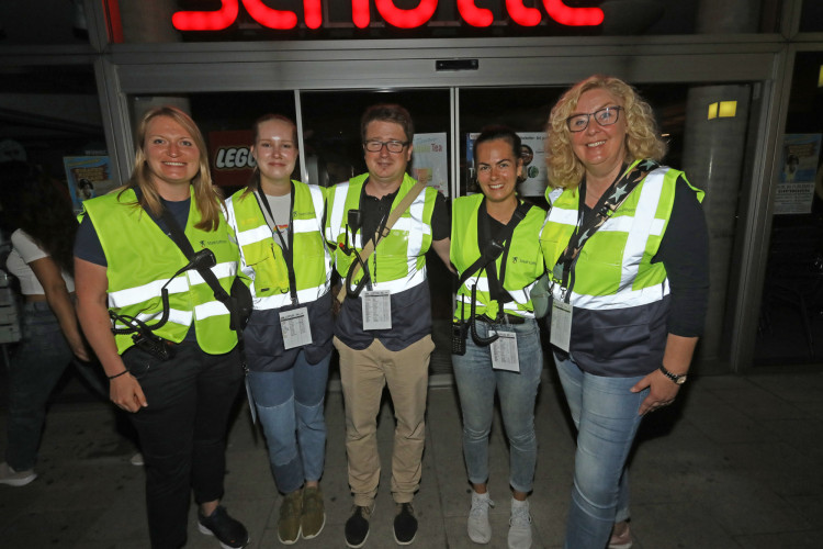 Ihr seid die Retter unseres Altstadtfestes: Wie Mitarbeiter und Freiwillige drei Tage Vollpower gaben