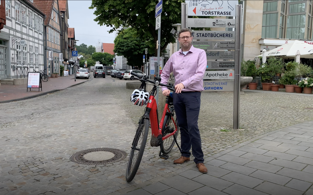 Im Cardenap wird in beide Richtungen geradelt - Gifhorns Radverkehrsbeauftragter Oliver Bley erklärt im Video, wie's funktioniert