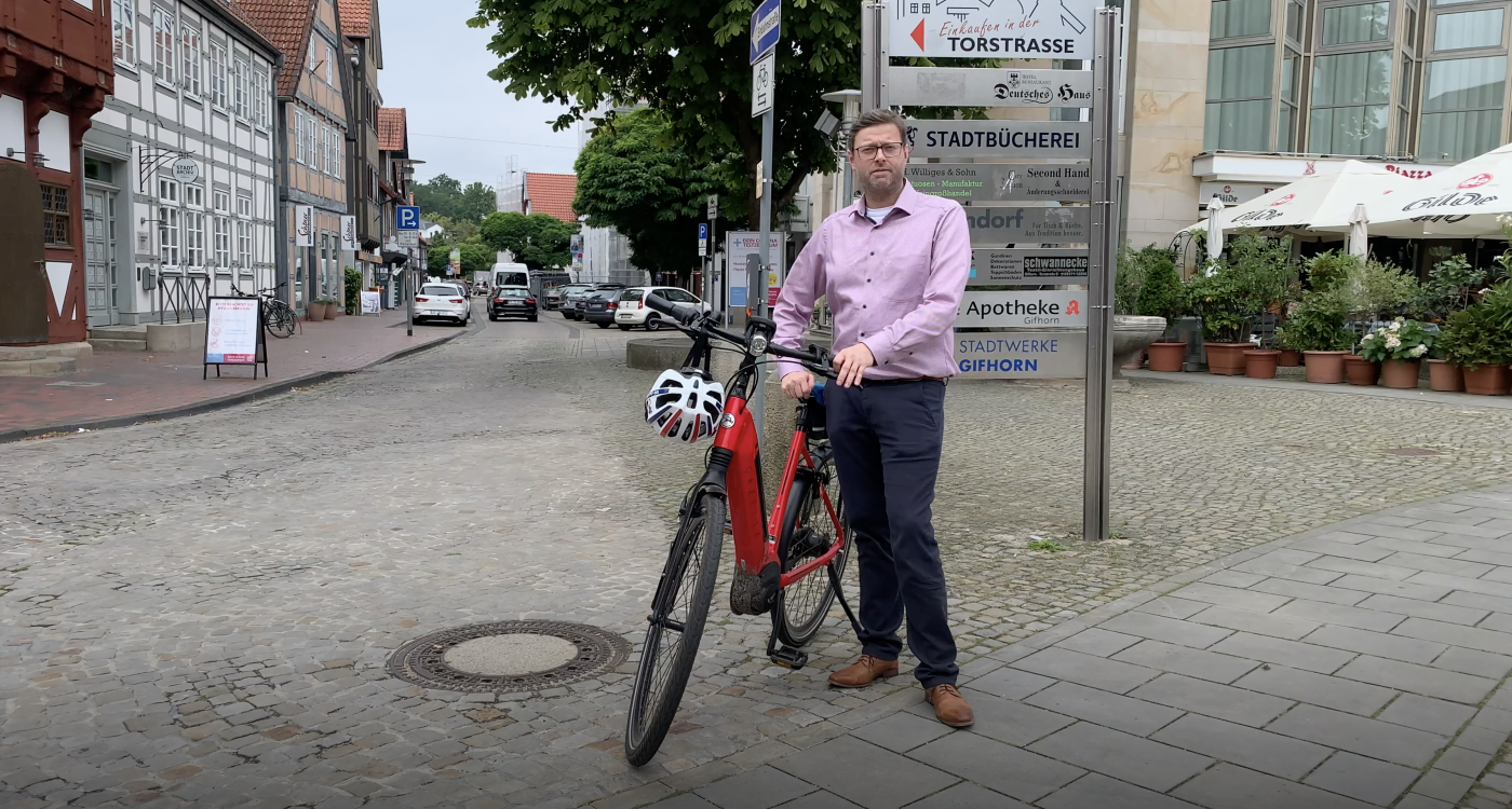 Im Cardenap wird in beide Richtungen geradelt - Gifhorns Radverkehrsbeauftragter Oliver Bley erklärt im Video, wie's funktioniert