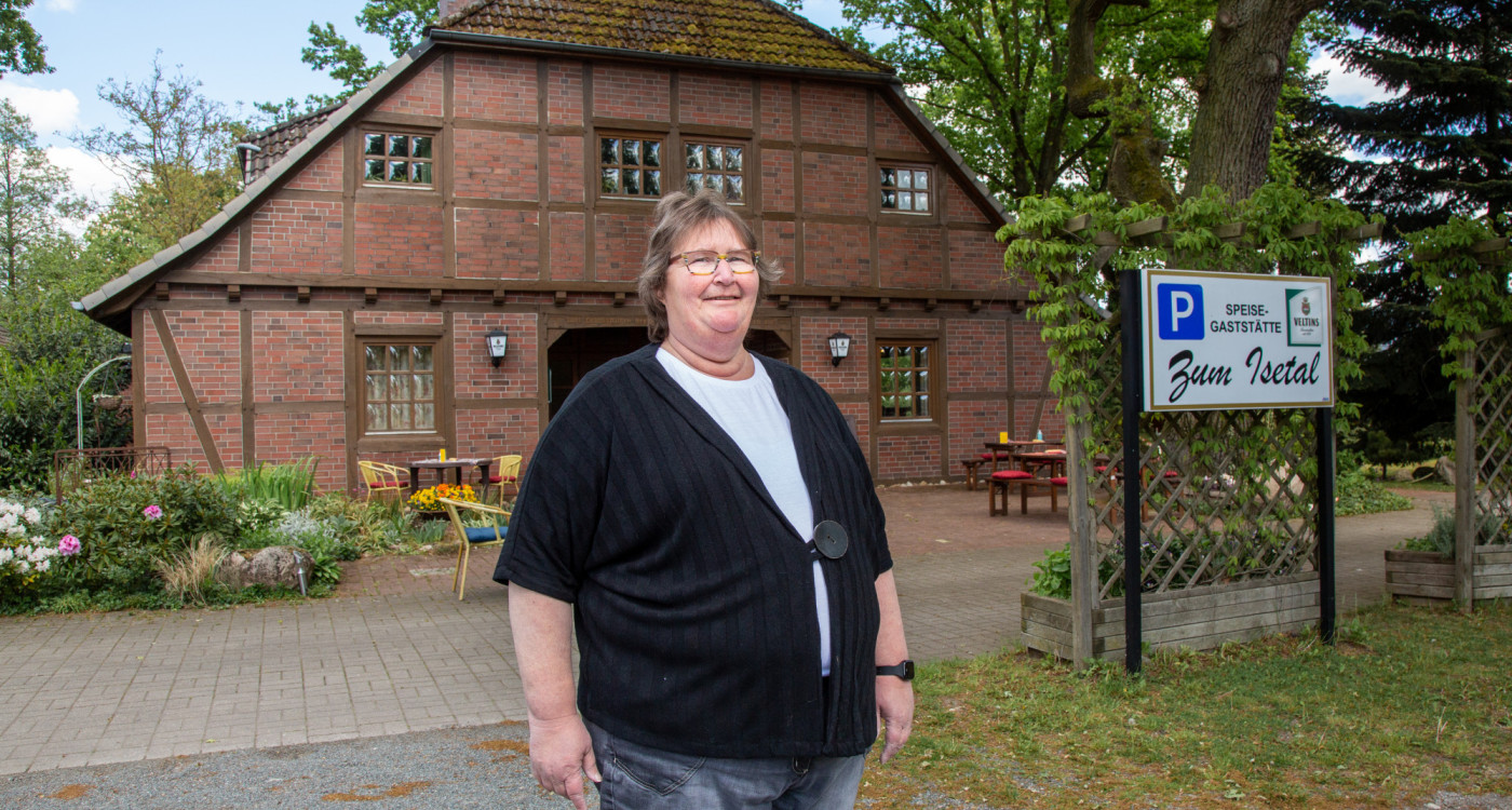 In der Gaststätte Zum Isetal in Kästorf kann man wieder leckeres Essen auf der Terrasse genießen