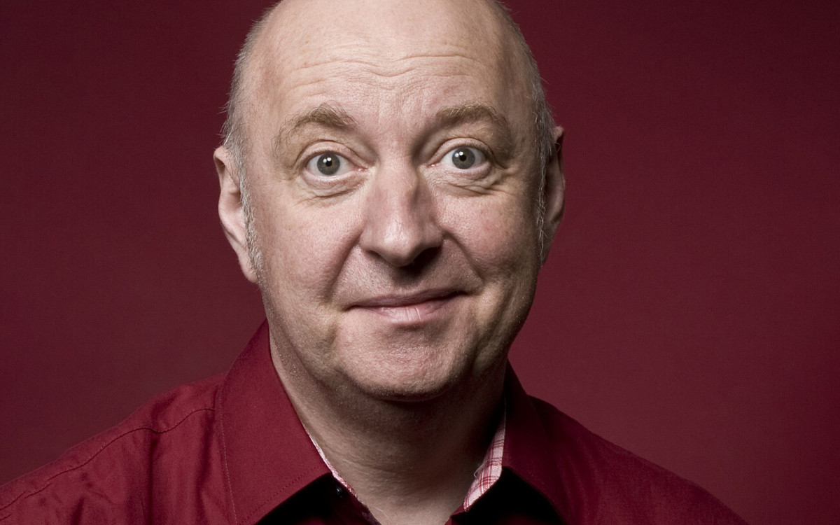 In der Stadthalle Gifhorn am 18. September: Horst Evers berichtet im Rahmen der Heißen Kartoffeln mit Witz und Wahrheit aus dem Alltag