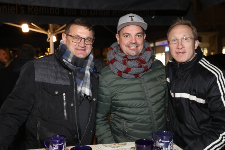In KURTs Bildergalerie: So viel Freude macht der Gifhorner Weihnachtsmarkt 2023