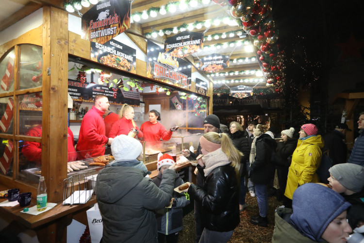 In KURTs Bildergalerie: So viel Freude macht der Gifhorner Weihnachtsmarkt 2023