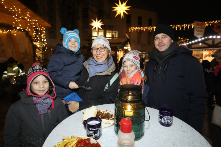In KURTs Bildergalerie: So viel Freude macht der Gifhorner Weihnachtsmarkt 2023