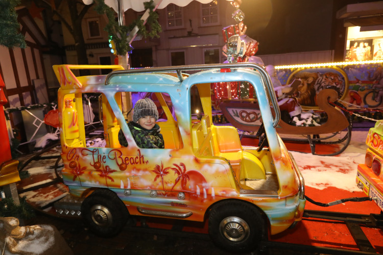In KURTs Bildergalerie: So viel Freude macht der Gifhorner Weihnachtsmarkt 2023
