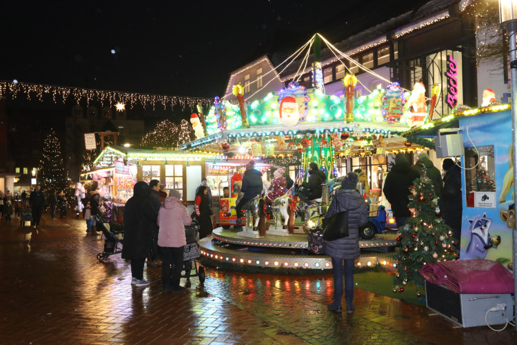 In KURTs Bildergalerie: So viel Freude macht der Gifhorner Weihnachtsmarkt 2023
