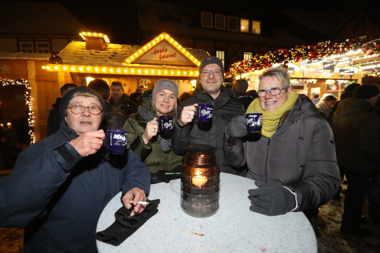 In KURTs Bildergalerie: So viel Freude macht der Gifhorner Weihnachtsmarkt 2023