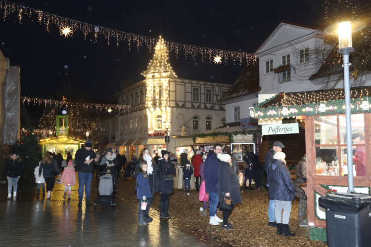 In KURTs Bildergalerie: So viel Freude macht der Gifhorner Weihnachtsmarkt 2023