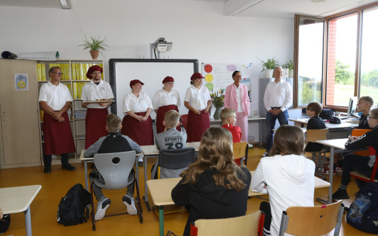 Inklusion in echt: Die Lebenshilfe Gifhorn und die Oberschule Papenteich starten Zusammenarbeit mit Kiosk- und Mensabetrieb