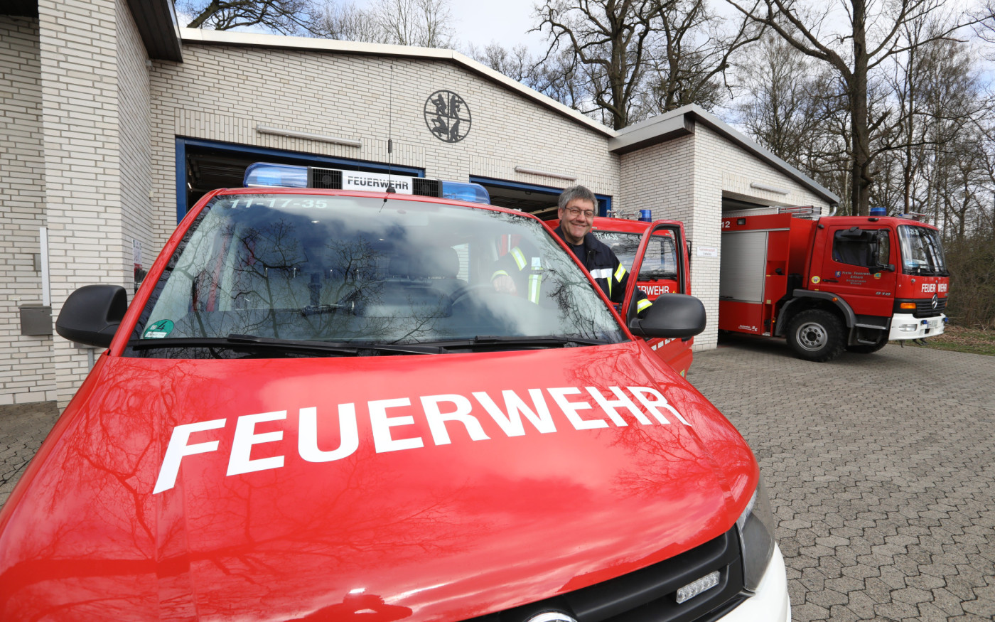 Jeder in Wilsche sehnt den Neubau herbei: Dort, wo sich die Feuerwehrmänner noch in der Fahrzeughalle umziehen müssen