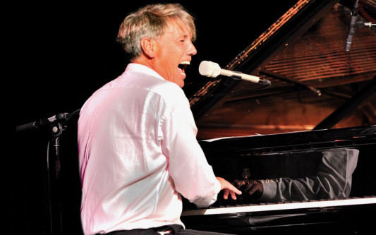 Jo Bohnsack bluest im Schloss: Am 2. September gastiert der Boogie-Pianist in Gifhorn