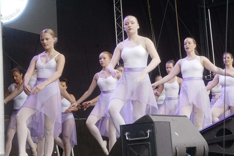 Junior-Altstadtfest, Ballett, Kulturverein-Geburtstag, Live-Musik und mehr: So sieht ein vergnügter Nachmittag auf Gifhorns Altstadtfest aus – mit großer KURT-Bildergalerie