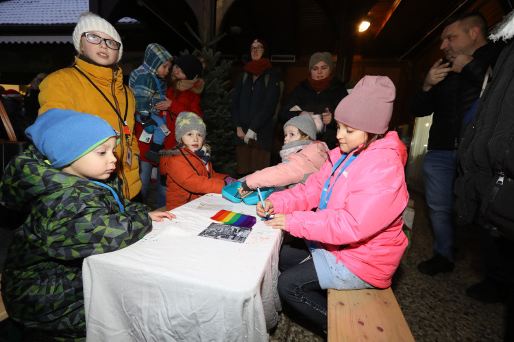 Kindliche Freude gehört zur Weihnachtszeit: Das war der Gifhorner Kinderweihnachtsmarkt in der Steinweg Passage