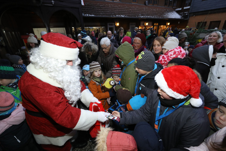 Kindliche Freude gehört zur Weihnachtszeit: Das war der Gifhorner Kinderweihnachtsmarkt in der Steinweg Passage
