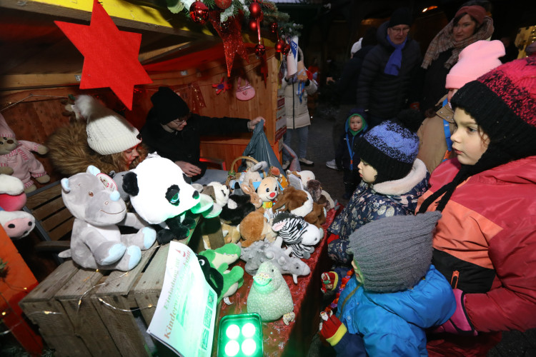 Kindliche Freude gehört zur Weihnachtszeit: Das war der Gifhorner Kinderweihnachtsmarkt in der Steinweg Passage